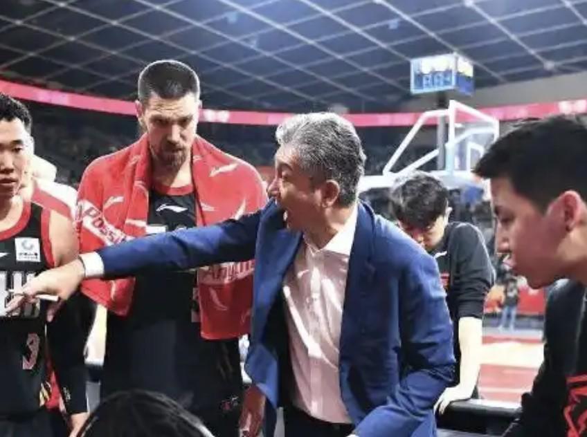 开云网站-五连胜，郑永刚：赢下比赛靠积极防守；春节前的三连客要打好